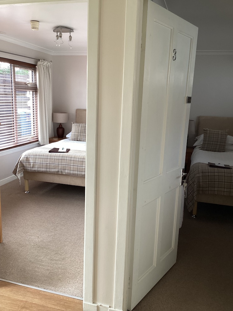 Family Suite, 3 Bedrooms, Shared Bathroom photo 3