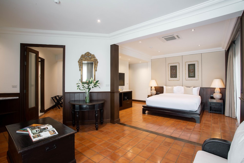 Grand Suite, 1 King Bed, Non Smoking - Photo 21
