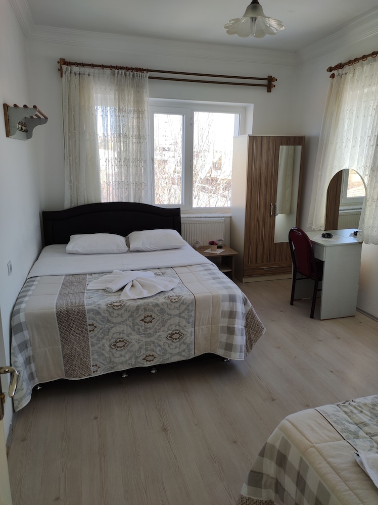 Standard Triple Room, Balcony photo 1