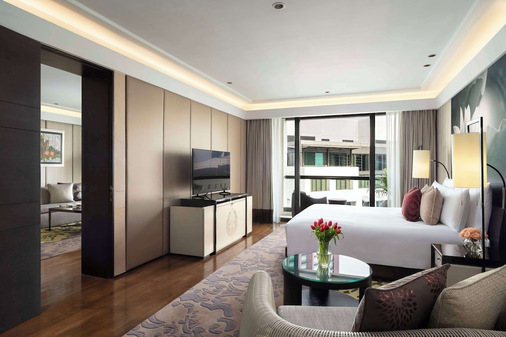 Executive Suite (Executive Lounge Benefit)