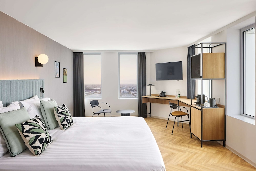 Deluxe Room, 2 Twin Beds (High City)