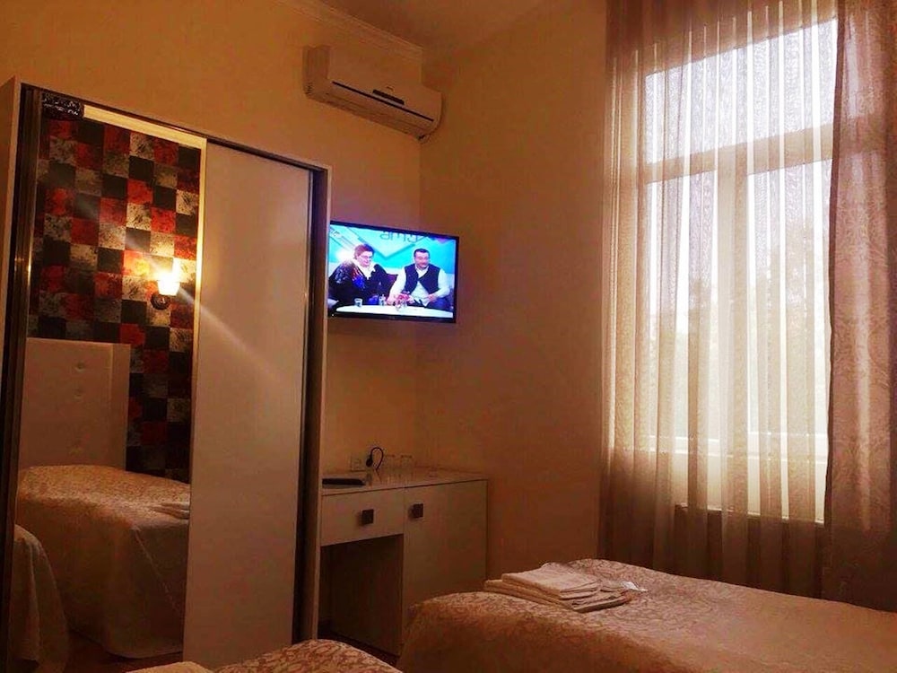 Standard Twin Room, City View photo 1