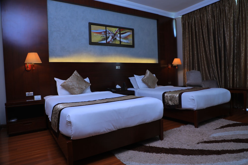 Deluxe Twin Room, 2 Queen Beds, Accessible photo 2