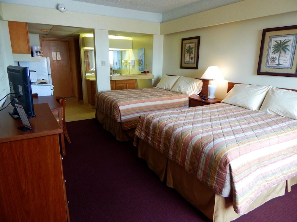 Standard Double Room, Kitchenette (South- No Pets Allowed) photo 1