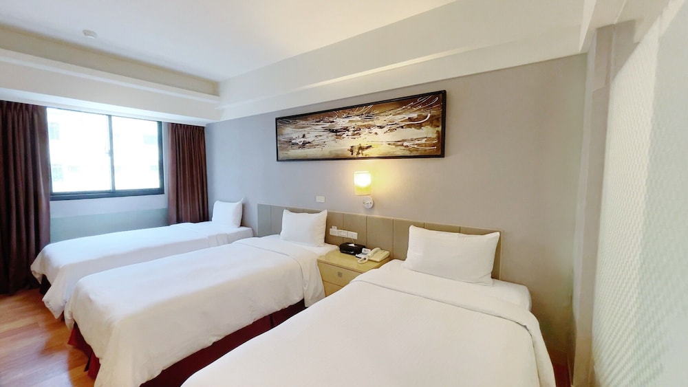 Triple Room, 3 Twin Beds photo 3