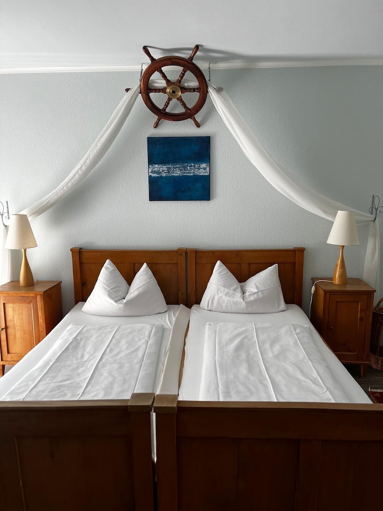 Basic Double or Twin Room photo 3