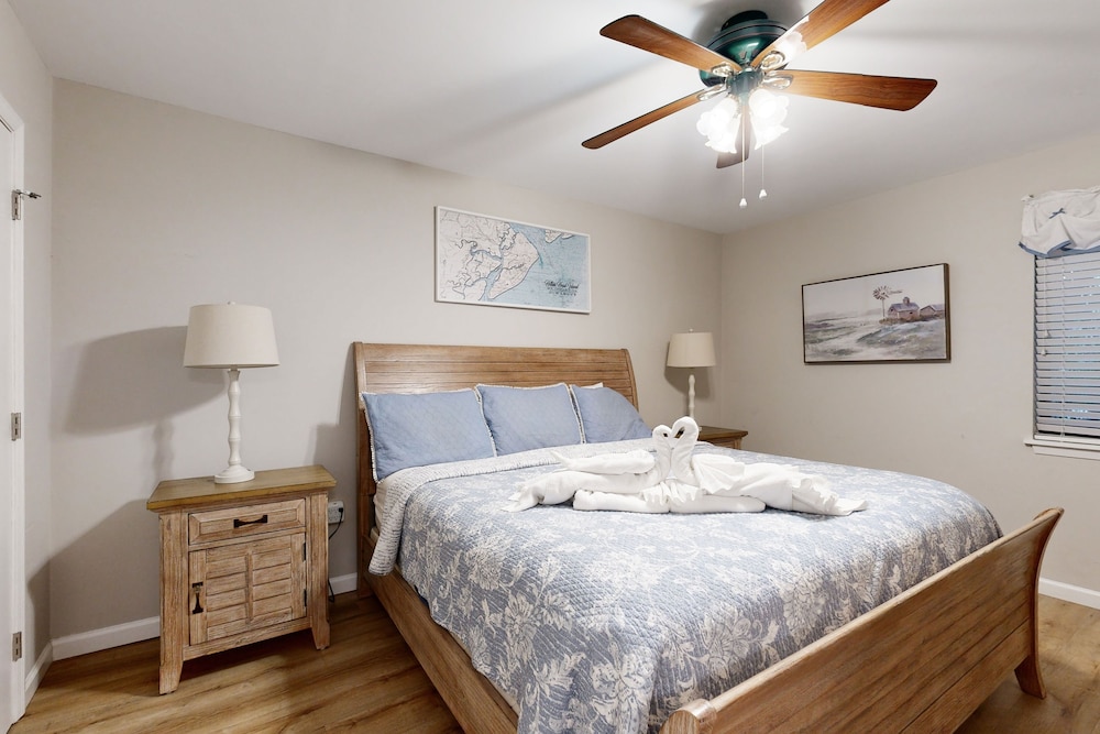 Condo, 1 Bedroom photo 2