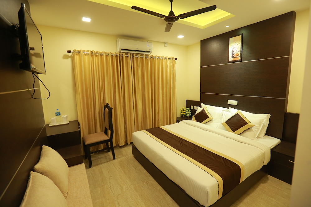 Deluxe Double Room, 1 King Bed, Accessible, City View photo 2