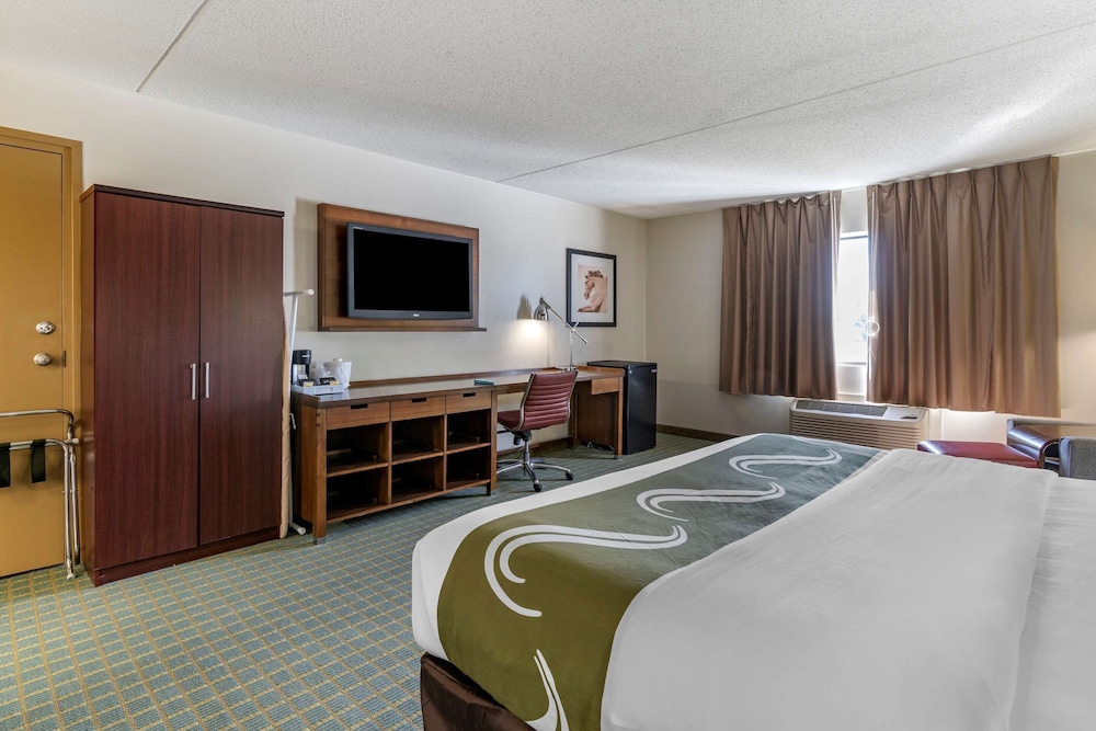Suite, 1 King Bed with Sofa bed, Accessible, Non Smoking (Upgrade)
