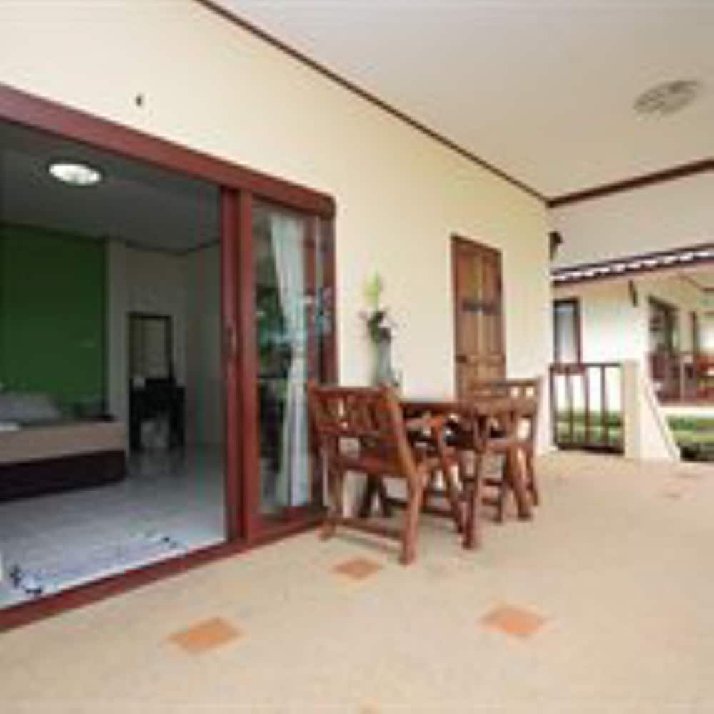 Bungalow, Beachfront photo 3