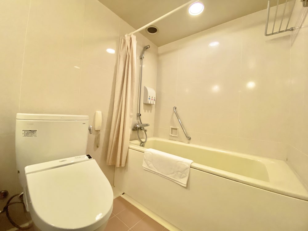 Standard Twin Room For 2 People, Non Smoking, Half Board, Dinner Buffet Dinner Start Time 5 P.M.
