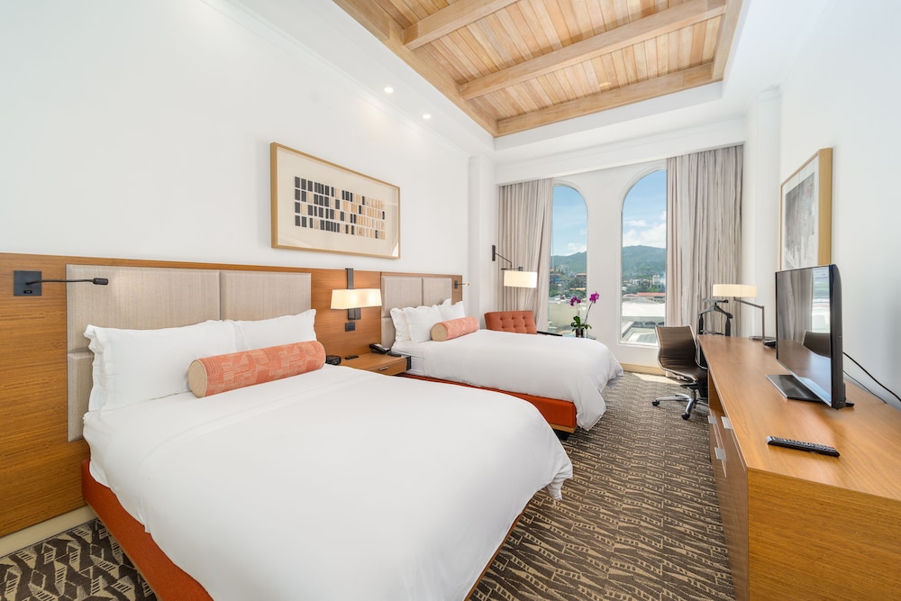 Classic Room, 2 Double Beds, Club Lounge Access - Photo 3