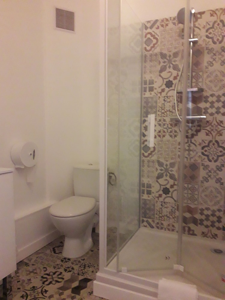 Standard Double Room, 1 Double Bed - Photo 8