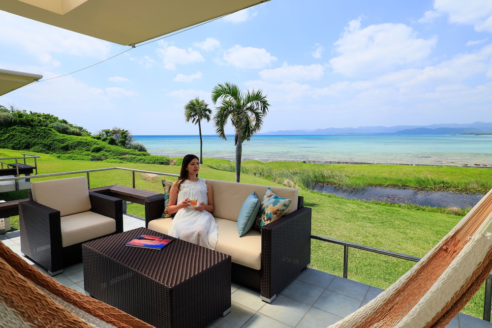 Ocean View Suite - Photo 3