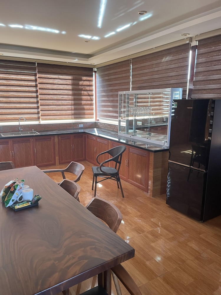 Lakeside View Bungalow photo 2