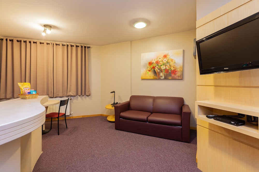 Deluxe Twin Room - Photo 7