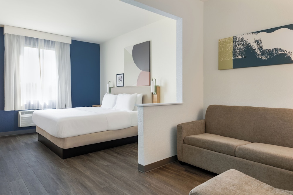Room, 1 King Bed with Sofa bed, Accessible (Mobility & Roll-In Shower) - Photo 5