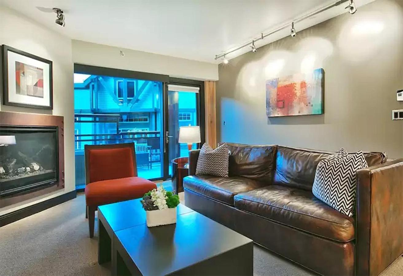 Deluxe Suite with Spa Bath photo 1