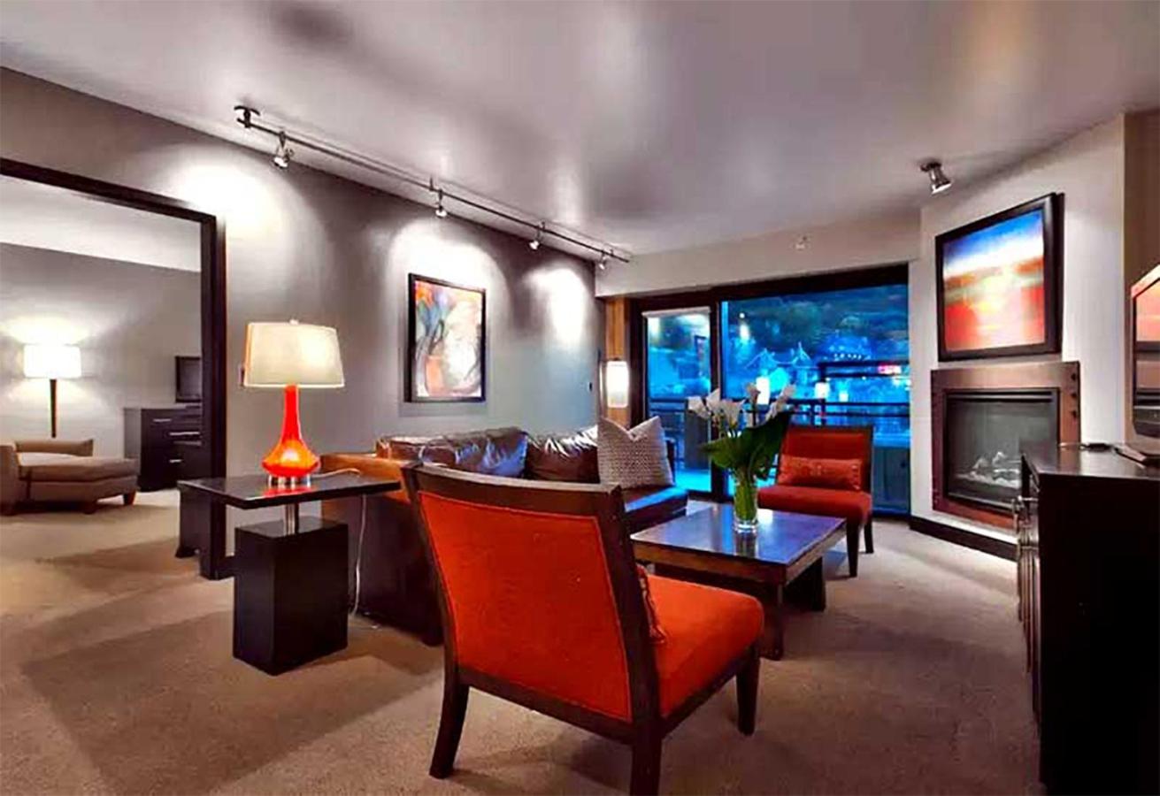 King Suite with Balcony photo 1