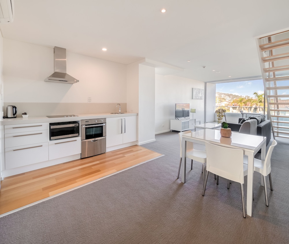 Apartment, 2 Bedrooms – Split level – Internal Staircase (Bedrooms on separate levels)