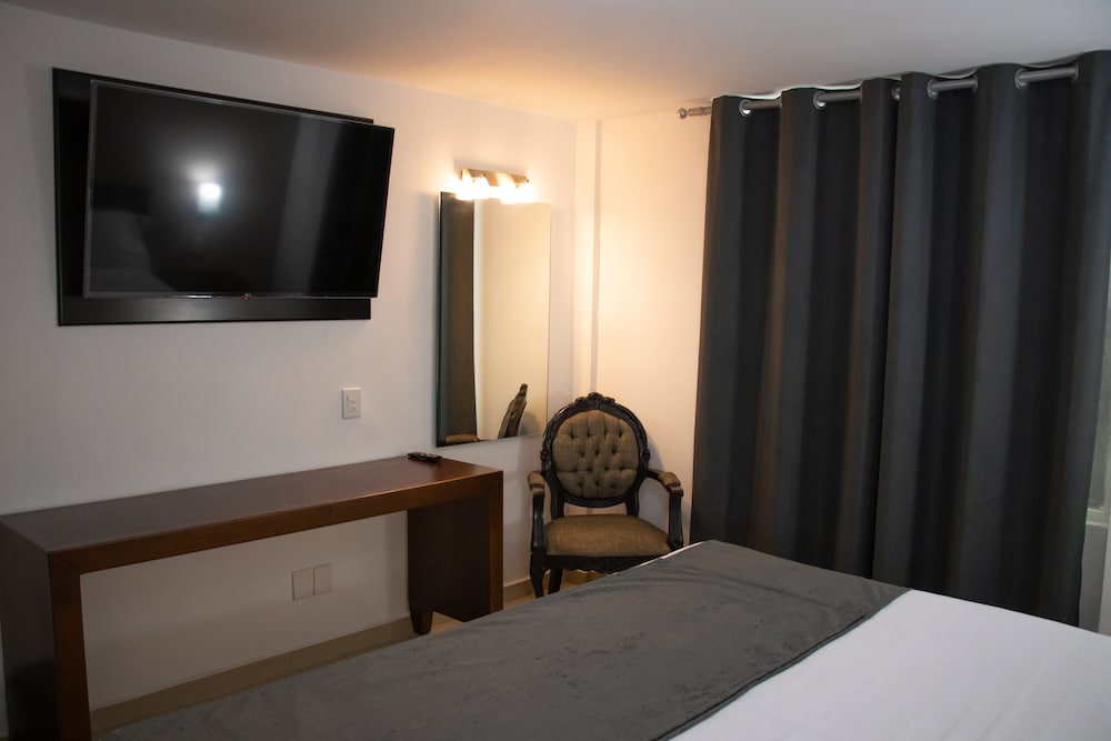 Executive Room - Photo 4