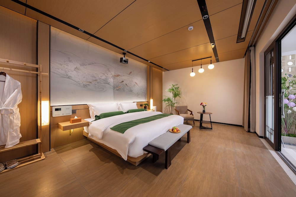 Romantic Double Room, Garden View