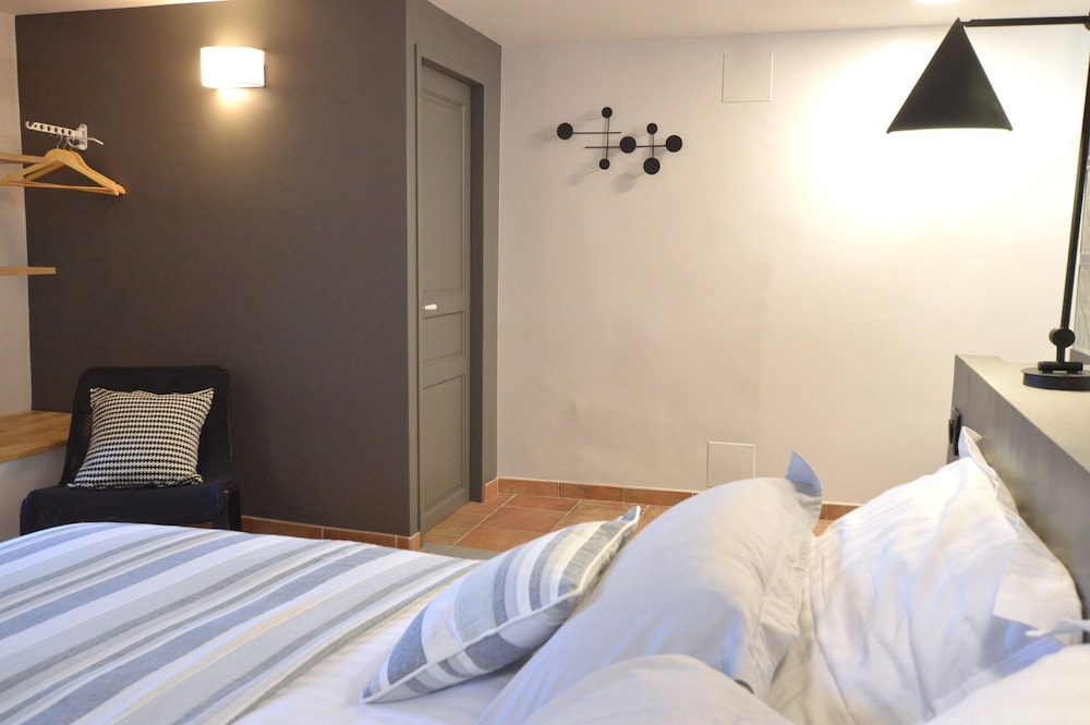 Superior Double Room, 1 King Bed, Ensuite, Mountain View (Tramontane) photo 3