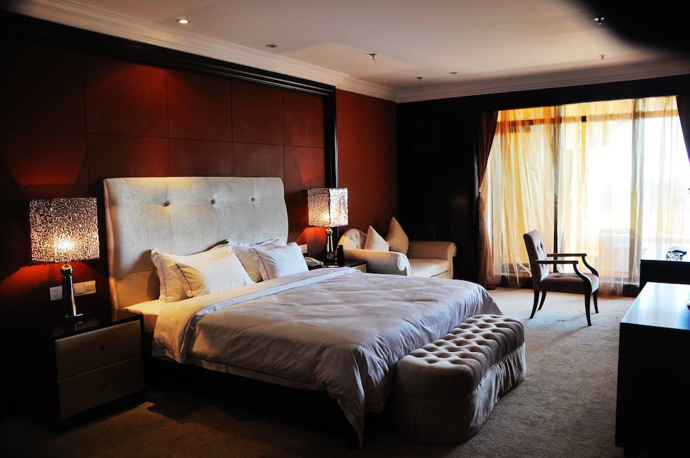 Deluxe Suite photo 1