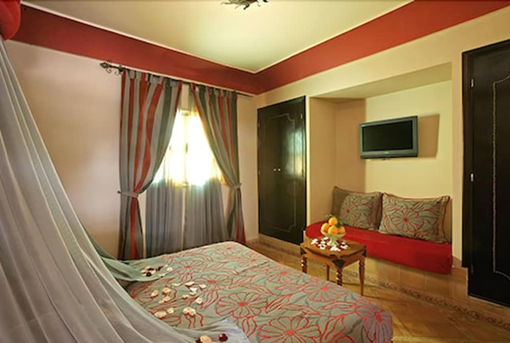 Standard Single Room - Photo 2