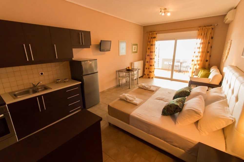 Comfort Apartment, 1 Bedroom, Beach View, Beachfront photo 3