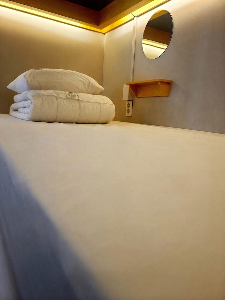 501 (Private Room) - Photo 6