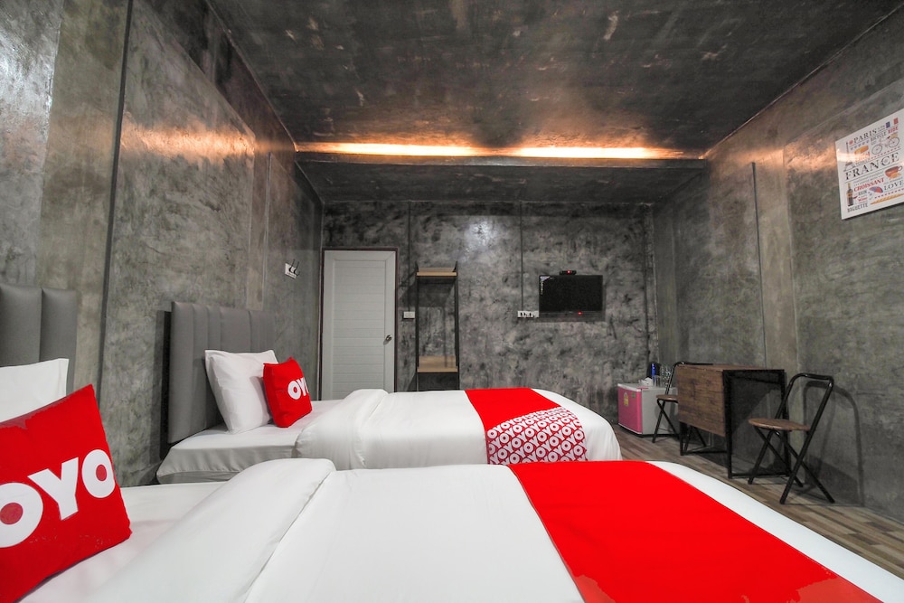 Deluxe Twin Room photo 3
