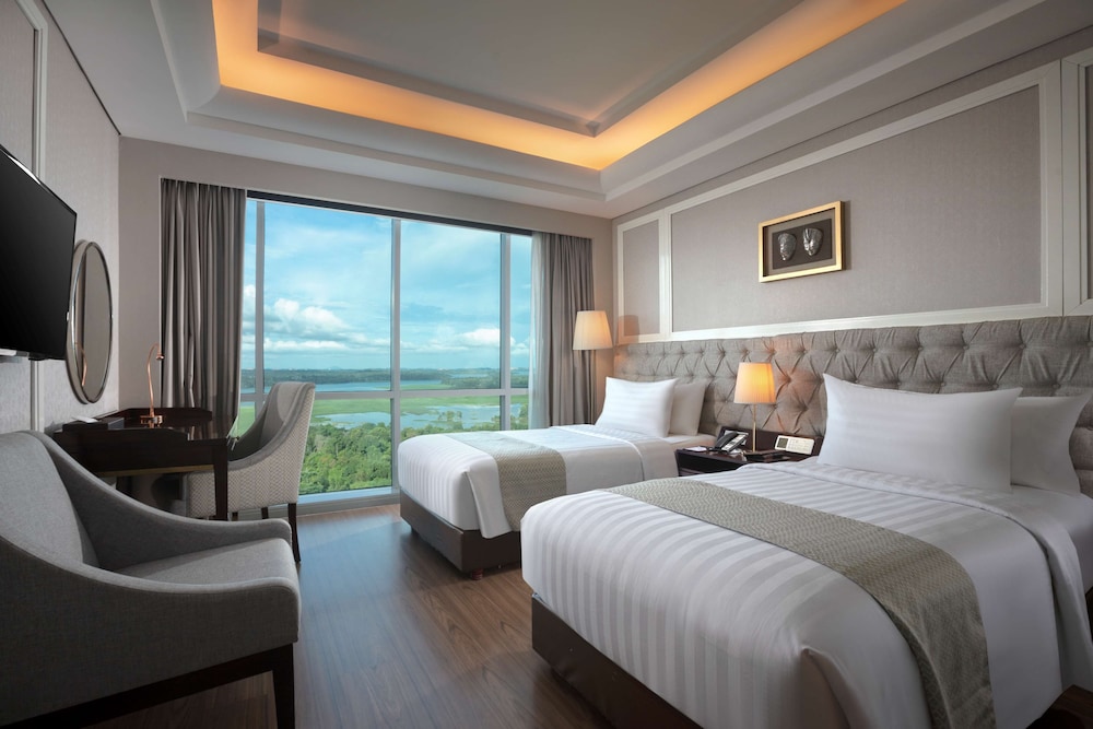 Deluxe Room, 2 Twin Beds, Smoking (Lake)