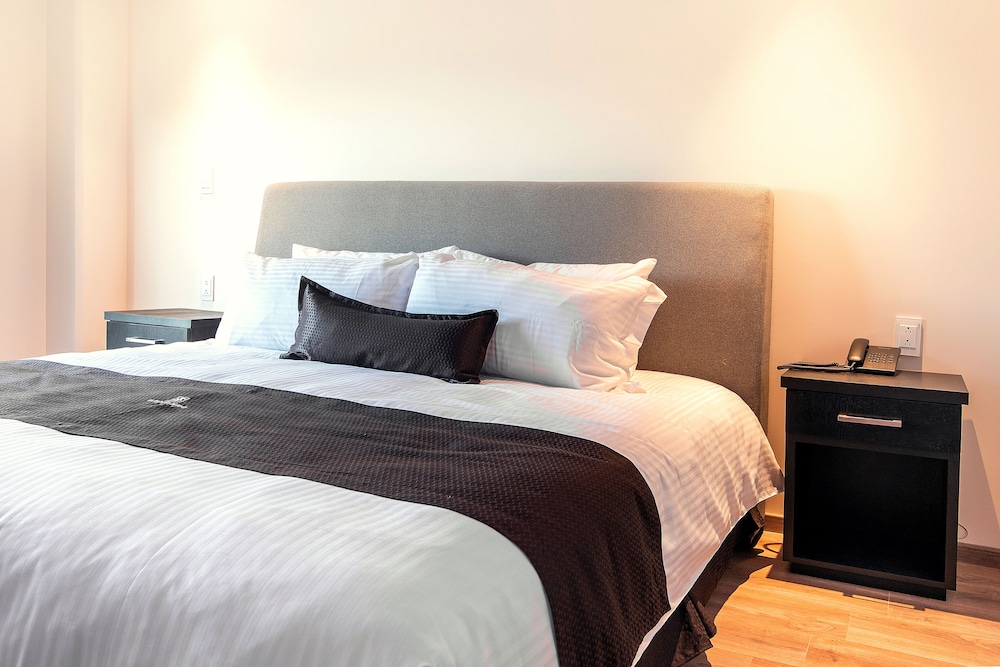 Comfort Suite photo 1