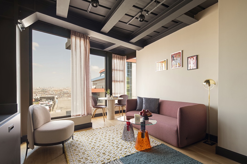 Elite Apartment, 2 Bedrooms, 2 Bathrooms, City View photo 1