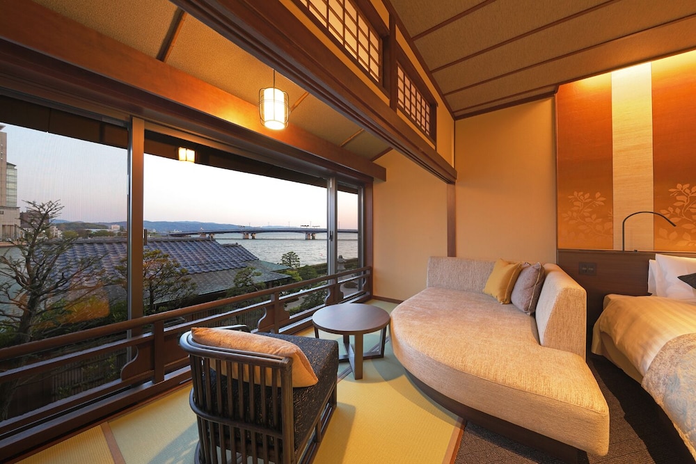 Standard Twin Room, Non Smoking, Garden View photo 3