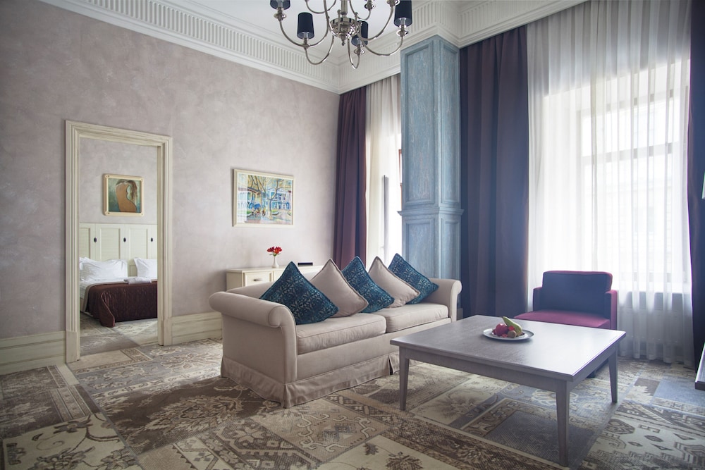 Presidential Suite photo 1