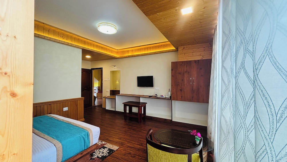 Premium View Room with Balcony photo 3