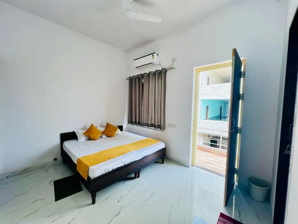 Comfort Double or Twin Room, City View