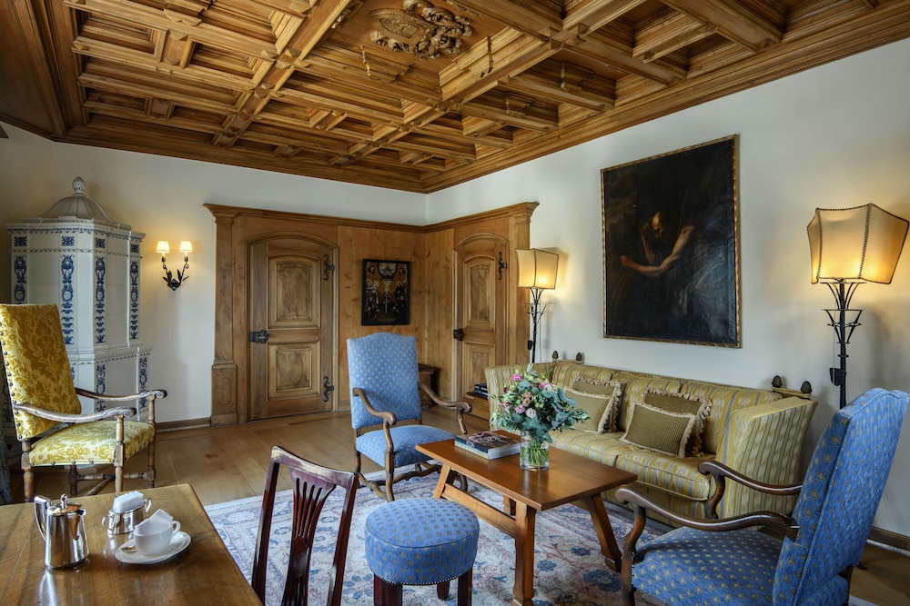 Suite (Hitchcock)