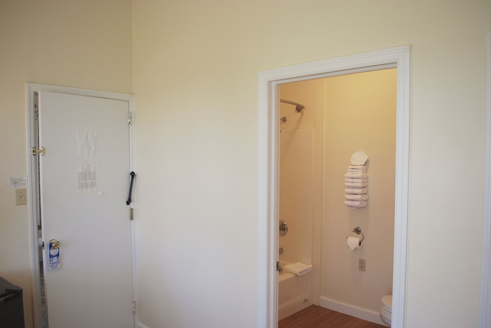 Superior Quadruple Room, Accessible, Ensuite (Room 20) - Photo 3