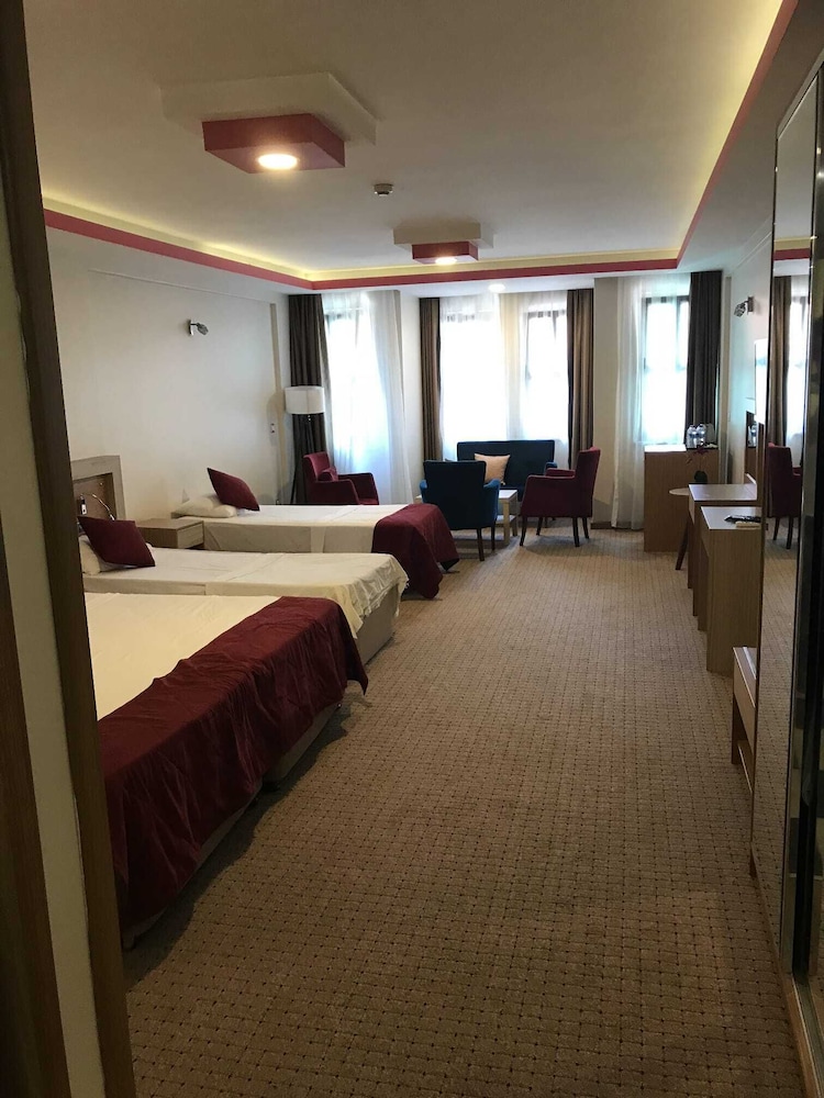 Family Quadruple Room photo 1