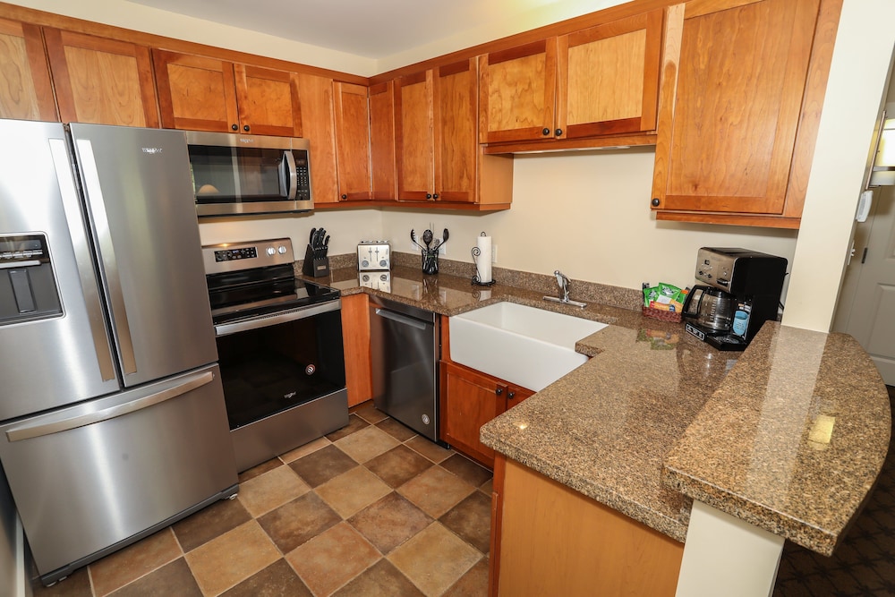 One Bedroom Suite - Photo 4