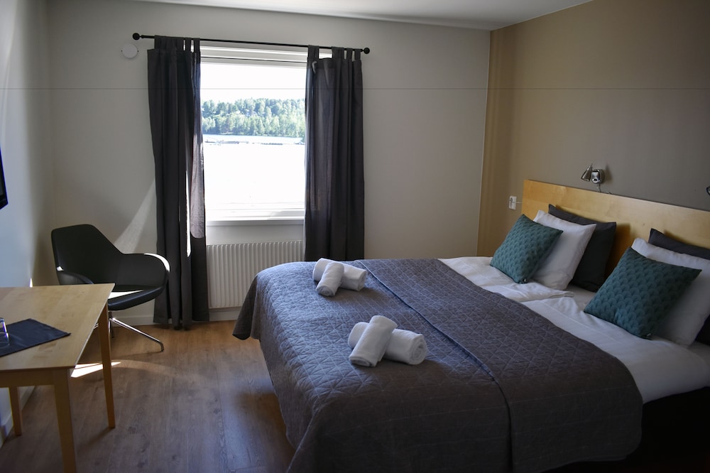 Deluxe Double Room, Lake View photo 2