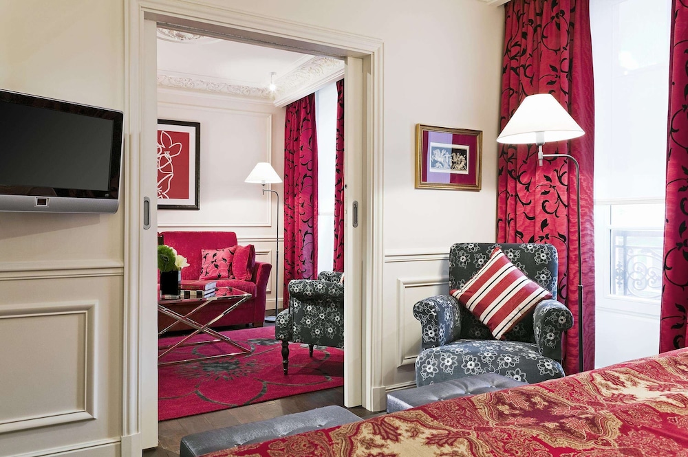 Traditional Suite photo 2