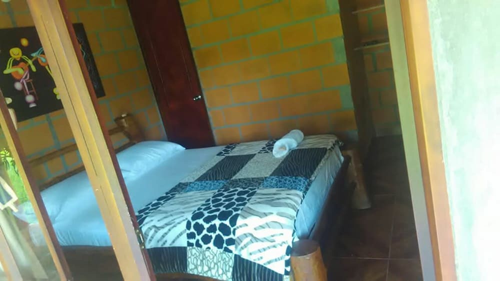 Double Room, 1 Double Bed, Mountain View (No TV) photo 3