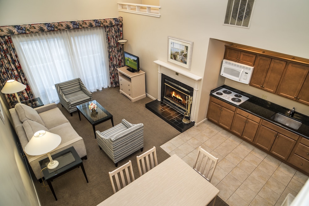 Lanai with Loft