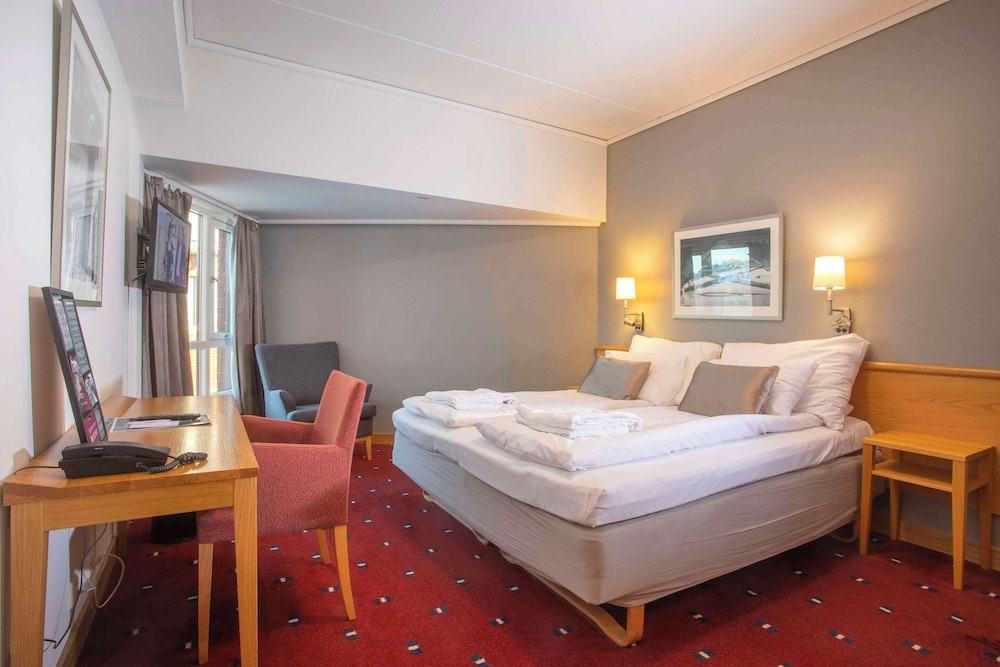 Suite, 1 Double Bed with Sofa bed, Non Smoking