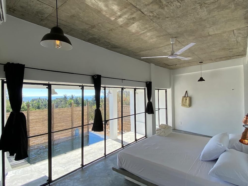 Exclusive Condo photo 1