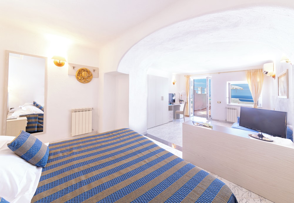 Junior Suite, Terrace, Sea View - Photo 1